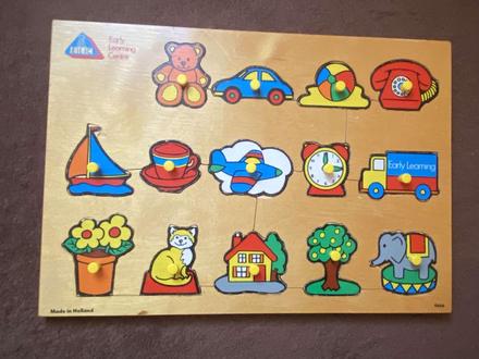 Drevená vkládačka / skladačka / puzzle,