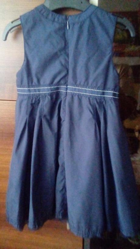 Spolocenske saty, 92