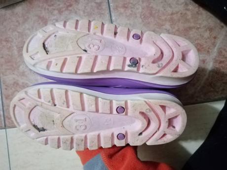 Dievčenske gumáky, 31