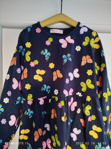 Krásne farebné šaty, kugo,128