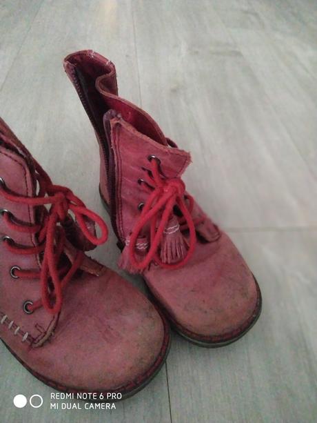 Kotníkové topánky, 28