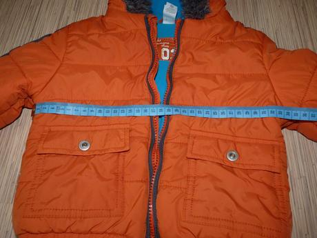 Krasna zimna bundicka,86,caa, c&a,86