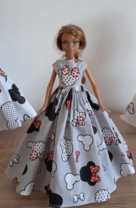 Šaty pre barbie, 