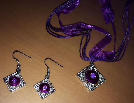 Set náušnic a náhrdelníku, 