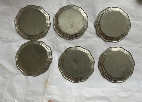 6 ks cinove podlozky pod pohare pravy cin znacene,