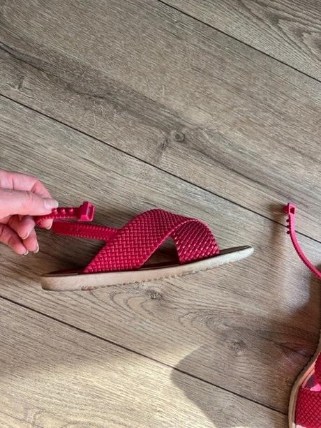 Sandálky, cena s poštou, zaxy,33