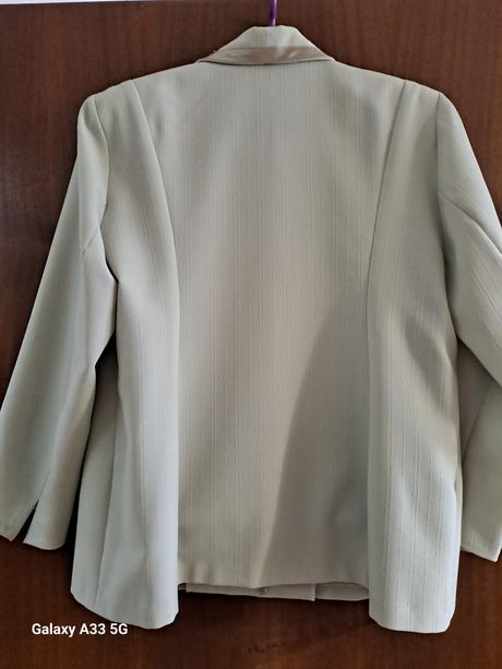 Zelenkastý nohavicový kostým č.cca 42/44, 42