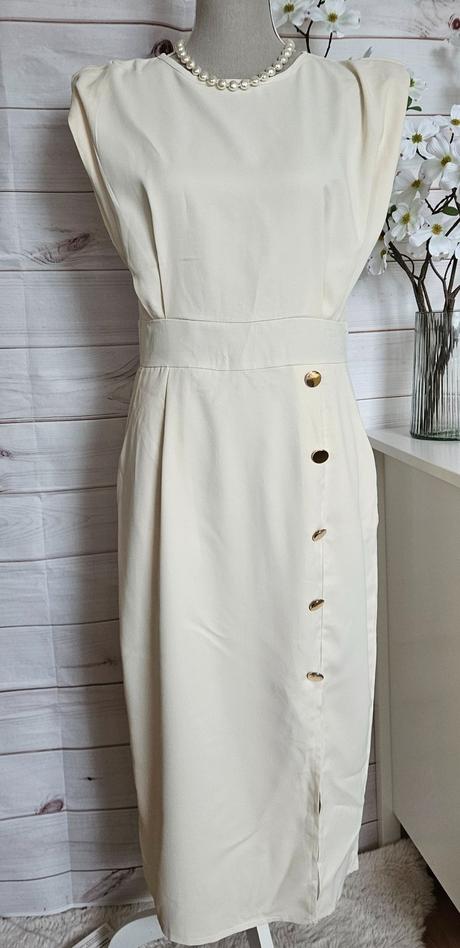 Krásne lahulinké šaty s kapsami, m