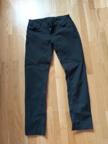 Čierne nohavice., m