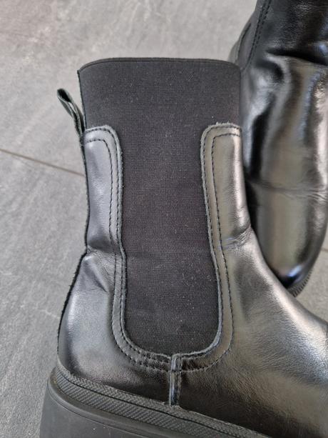 Vyššie "traktorkové" topánky, reserved,37