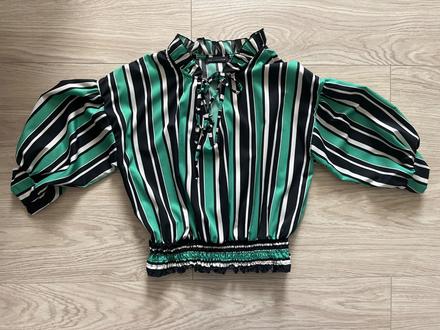 Netradičná blúzka, 38