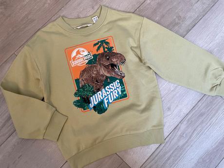 Mikina jursský park, h&m,122 / 128