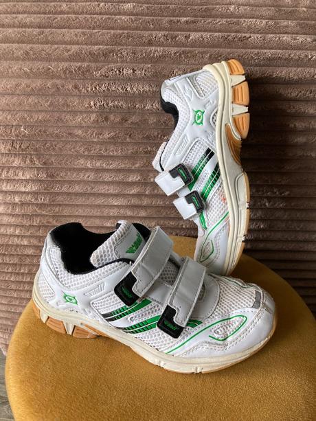 Tenisky na ihrisko, 32