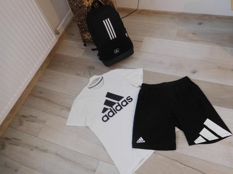 Adidas tričko, kraťasi, ruksak,, m