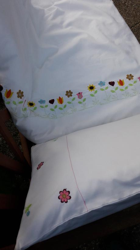 Vyšívané obliečky do postieľky, šírka (cm): 90,dĺžka (cm): 120