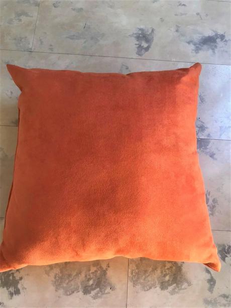 Hustý dekoračný vankúš,