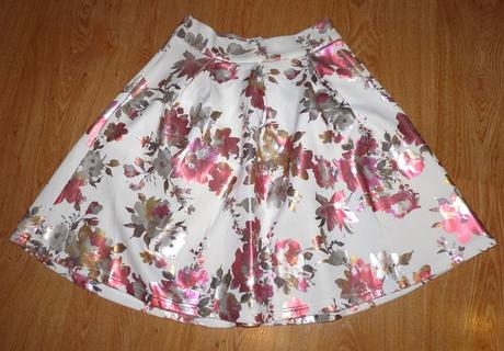 Lesklé kvety, gate,36