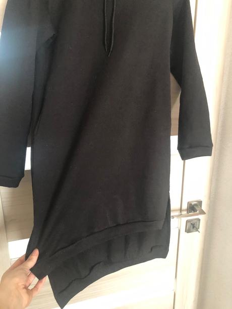 Čierna dlhá mikina, s