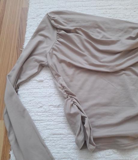 Asymetrický top shein, s