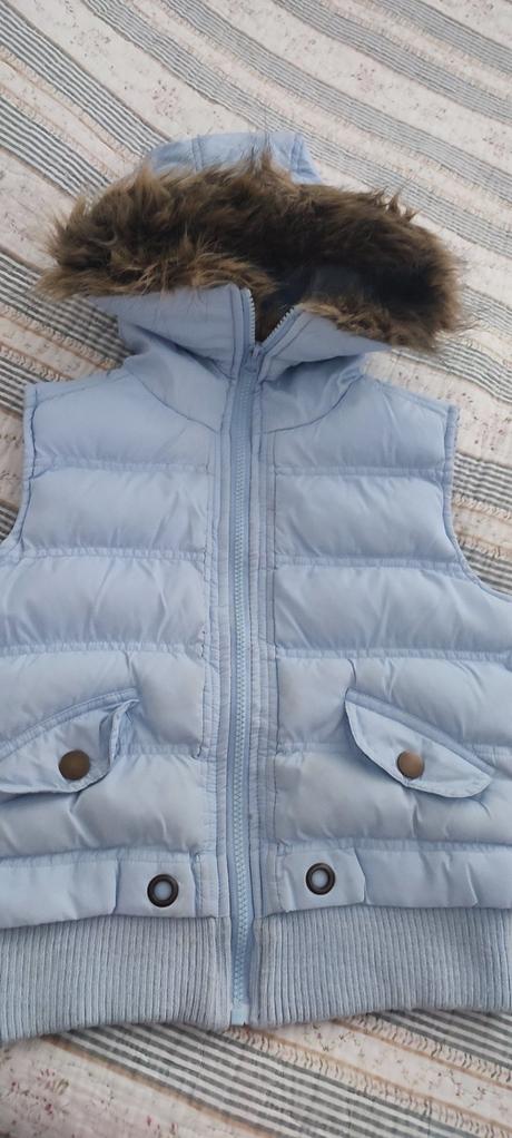 Dievčenská vesta, 128