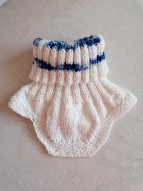 Nákrčník bielo-modrý, 