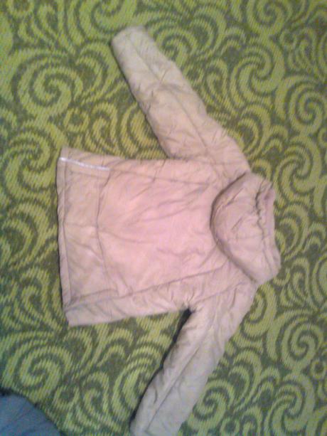 Kremova zimna bunda s kapucnou , 140