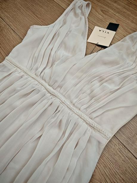 Krásne jednoduché šaty, m