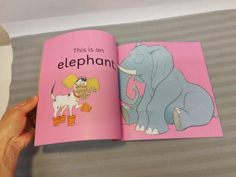 Ross collins - this is a dog + qr audio kod nau23,