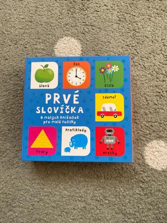 9 malých knižočiek prvé slovíčka, 
