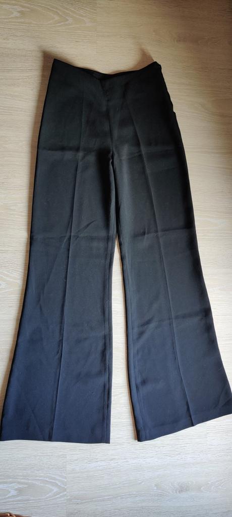 Elegantne, siroke, zvonove nohavice, 36