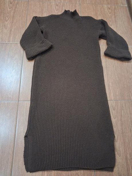 Pletené šaty, 
