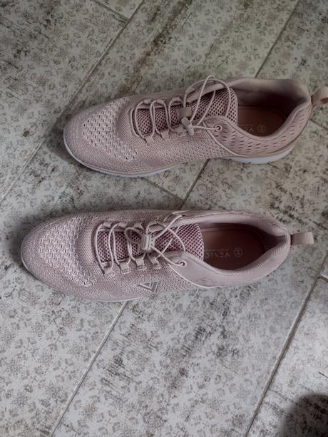 Dámska sportová obuv, 44