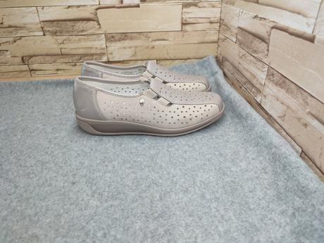 Ara 37,5 - dámske celokožené dierkované topánky, ara,38