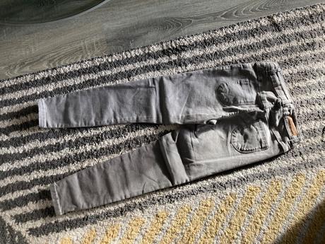 Šedé skinny rifle, reserved,140