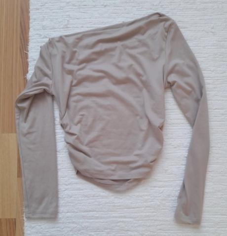 Asymetrický top shein, s