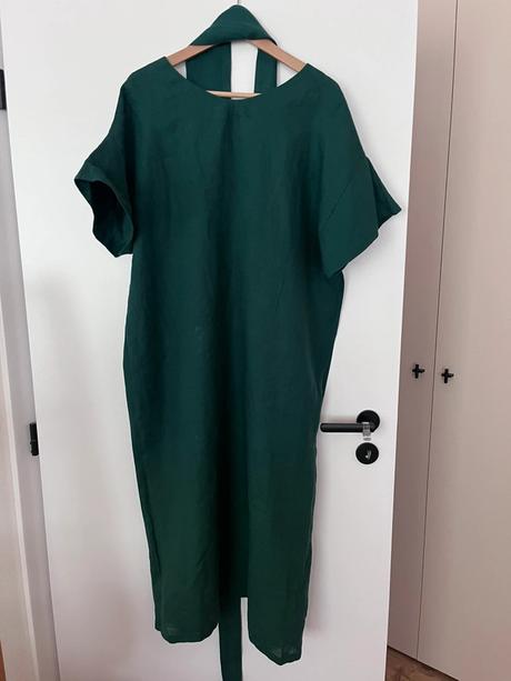 Smaragdové ľanové šaty s kimono opaskom, m