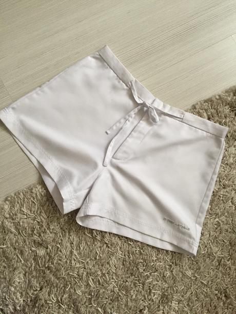 Biele kraťasy, h&m,38