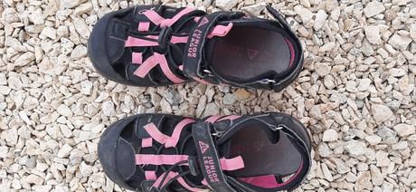 Sandale junior league, 33