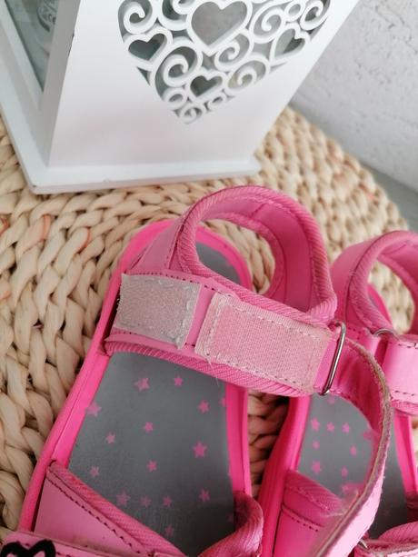 Sandalky 27-28    2 ks, 28