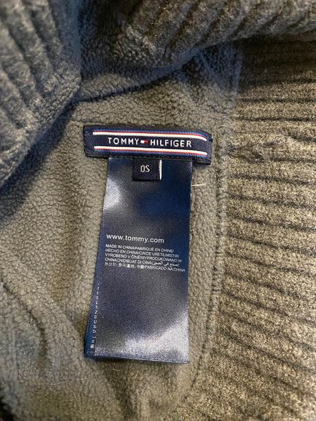 Zimná čiapka s brmbolcom, tommy hilfiger