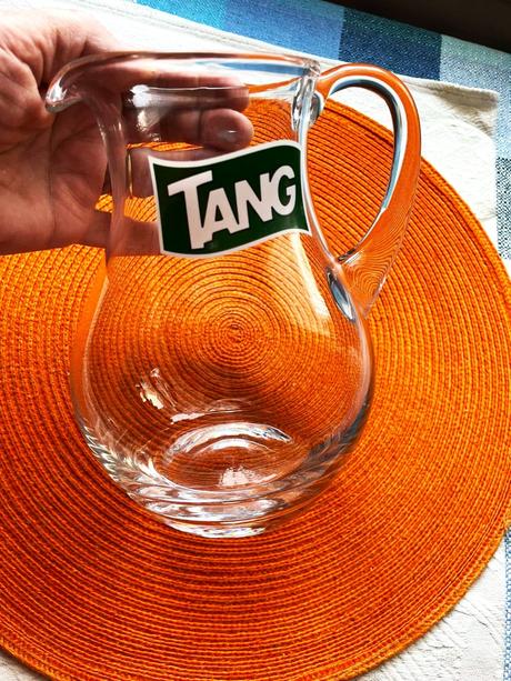 Džbán z nerozbitného hrubého skla, 