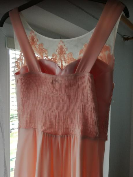 Spoločenské šaty, 38