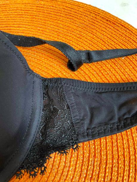 Kvalitná podprsenka, secret possessions,75b