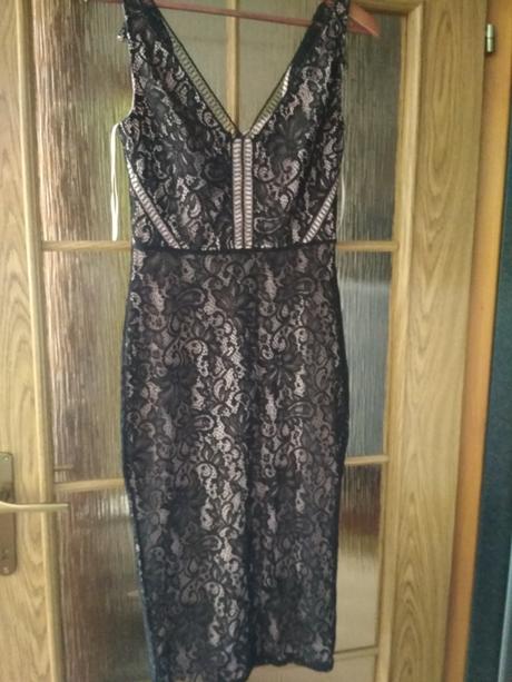 Cipkovane cierne saty s ruzovou podsivkou, next,34