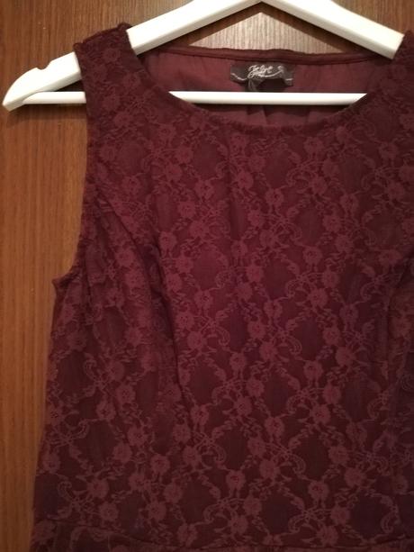 Bordové čipkované šaty, m