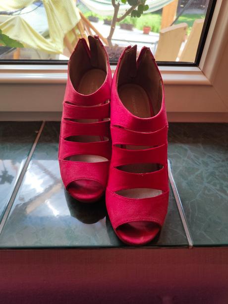 Červené sandále na platforme, graceland,40