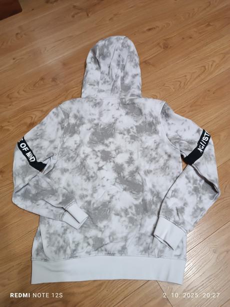 Mikina, chapter young,s