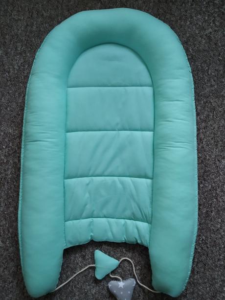 Hniezdo, šírka (cm): 55,dĺžka (cm): 100