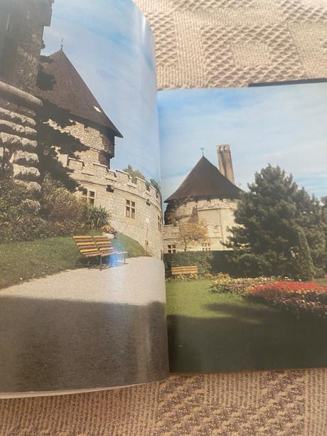 Slovenské hrady, zámky a kaštiele,