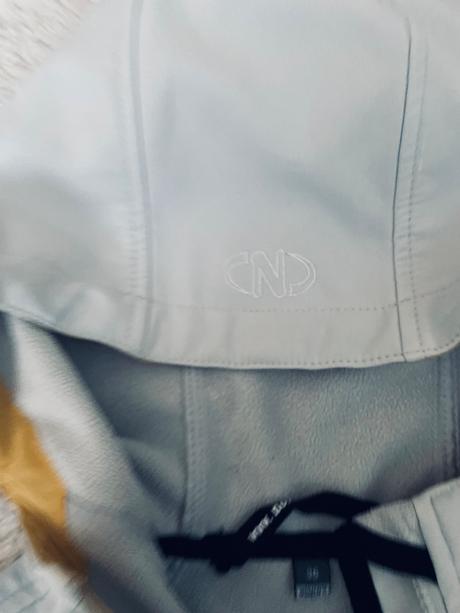 Softshelova bunda, 36